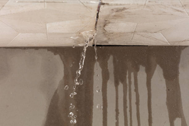 Professional Flood Damage Cleanup technician working in Gaston, OR